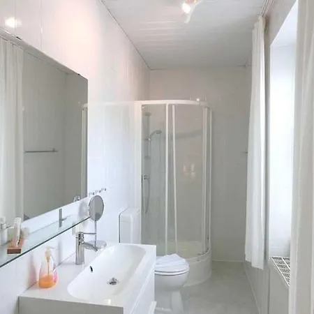 Melanie Apartment