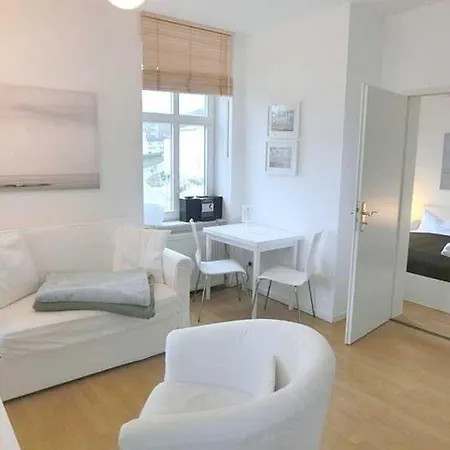 Melanie Apartment *