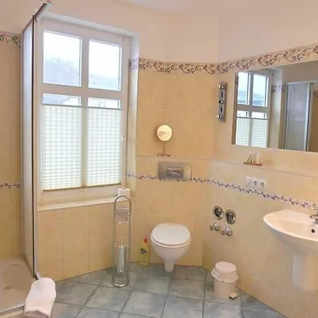 Melanie Apartment