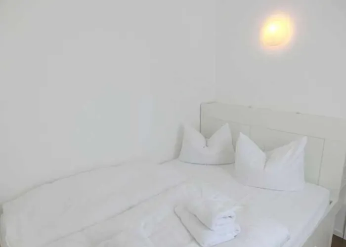 Melanie Apartment *